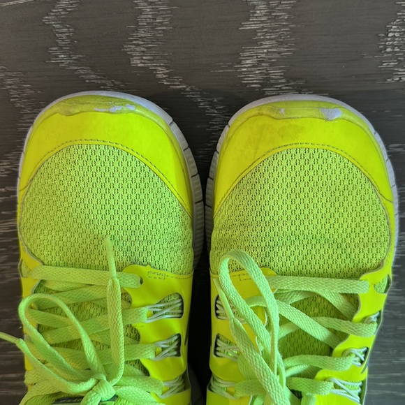NIKE FREE - SIZE 8.5 / NEON YELLOW - Picture 7 of 7